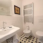 شقة Salita Plinio 1 *