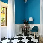 Salita Plinio 1 شقة