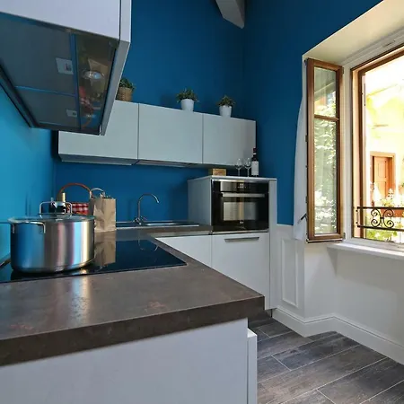 Salita Plinio 1 Apartment